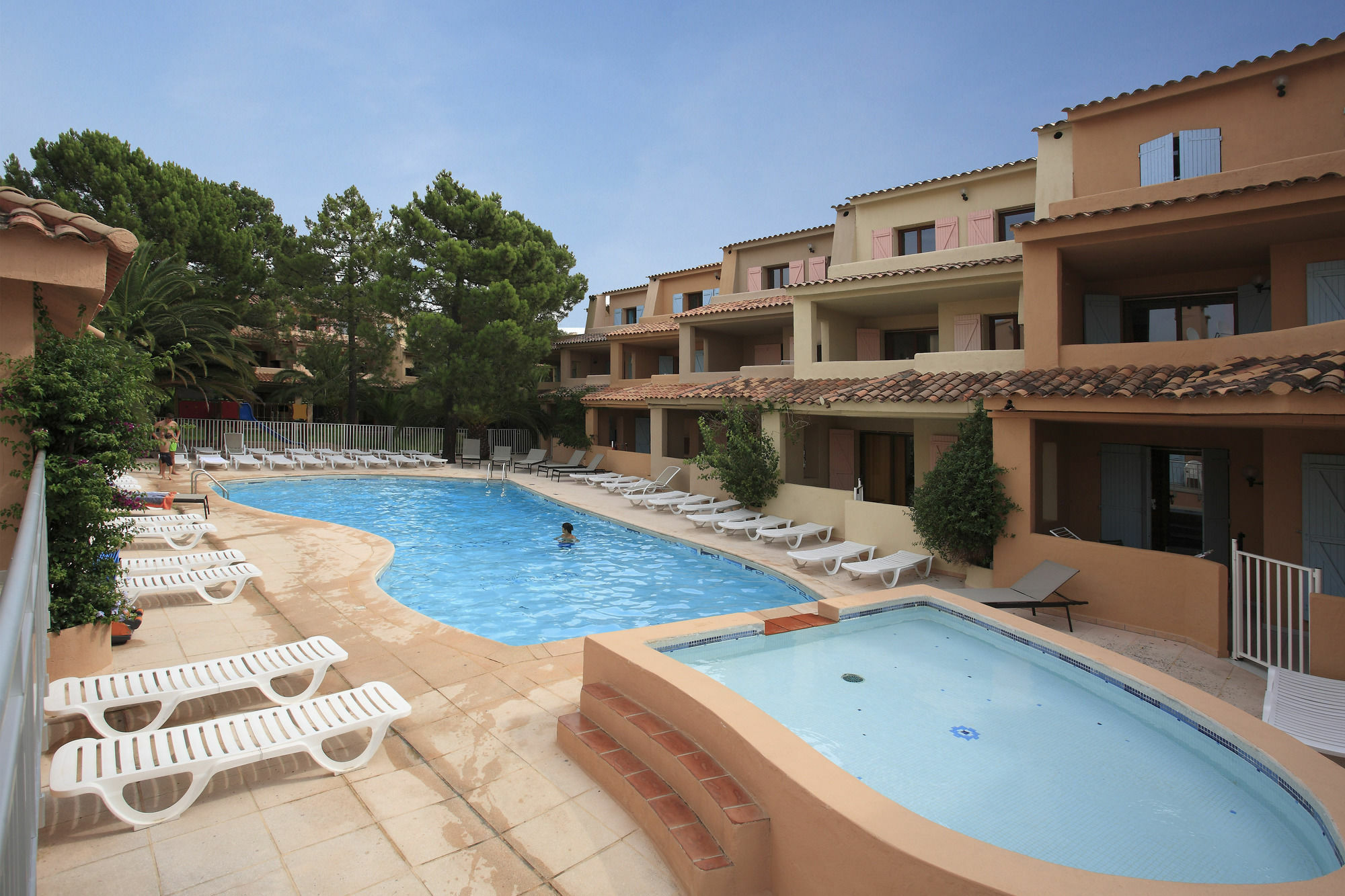 Residence Lago Verde 2*
